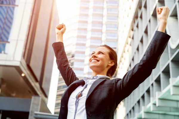 Nosauktas 4 zodiaka zīmes, kuras līdz 2026. gada beigām pavadīs reibinoši panākumi