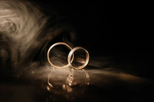 Laulības gredzens pazudis: nelaime vai jauns sākums?