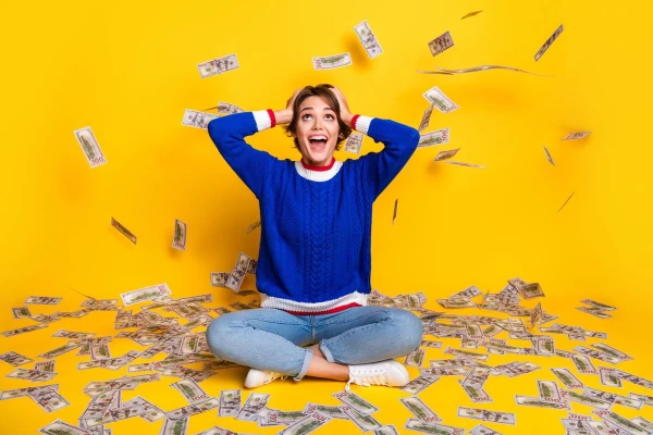 5 negaidītas pazīmes, ka drīz jūs kļūsiet par bagātu cilvēku