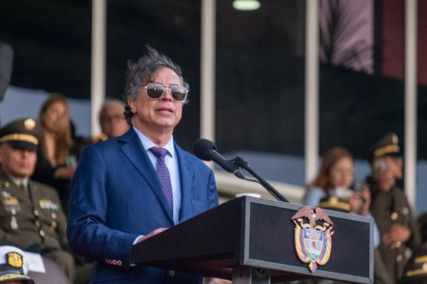 Kolumbijas prezidents paziņo, ka izglābies atentāta mēģinājumā