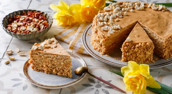 Slinkā torte bez cepšanas — vajadzēs kondensēto pienu un ledusskapi