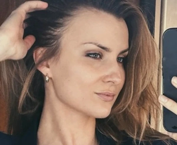 Bezvēsts prombūtnē esošā dziedātāja Paula Dukure atrasta mirusi