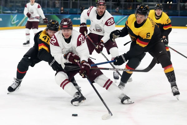 Izstāvējām līdz galam: Krastenbergs un Tralmaks — par vissmagāko mača daļu