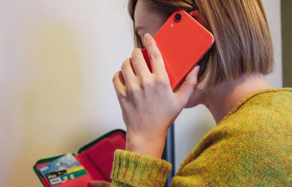 Policija pēdējo divu gadu laikā saistībā ar telefonkrāpšanām aizturējusi vairāk nekā 200 personas