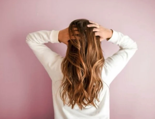 Atklāts veids, kā atklāt smadzeņu slimību pēc matiem