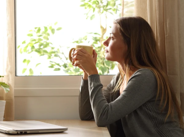 Pētnieki atklāj vientuļo cilvēku laimes formulu