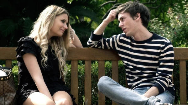 Iepazīšanās bez interneta: pārbaudītas metodes, kā klātienē atrast partneri