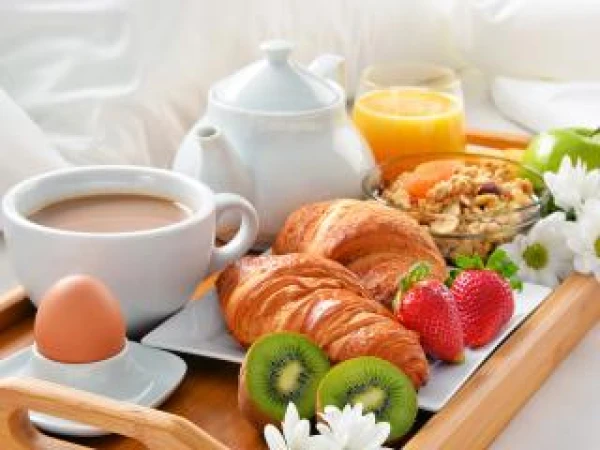 Ko nevajadzētu ēst brokastīs: trīs viskaitīgākie varianti