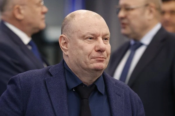 По российским меркам он имеет Old Money.