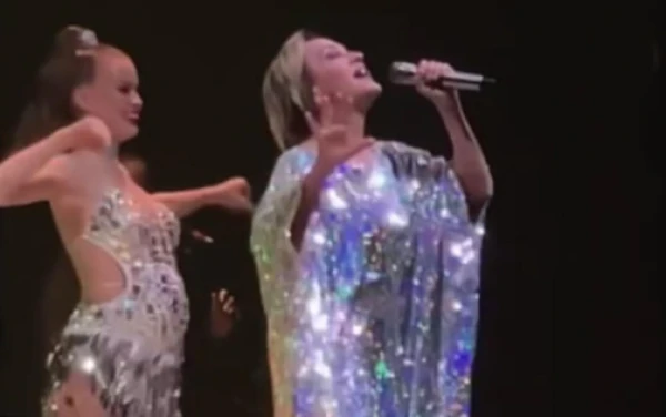 Kāpēc Taņas Bulanovas šovā parādījās grūtnieces–dejotājas