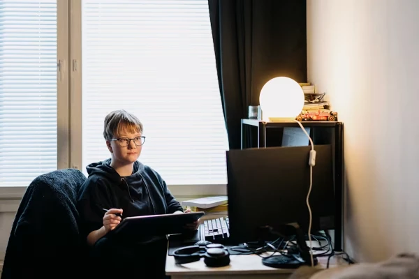 У Самуэля вроде бы все есть, но ему все не так.