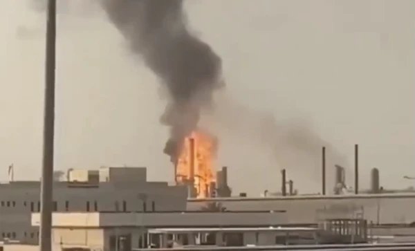 Irāna uzbrūk degvielas tvertnēm pie Bahreinas lidostas