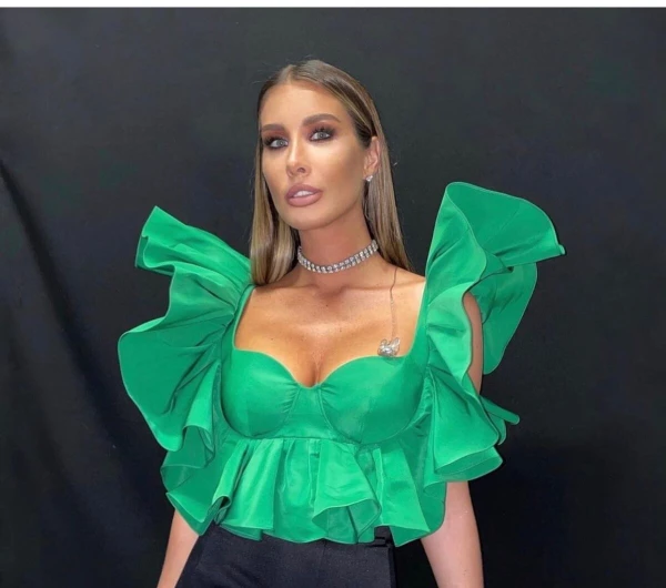 «Īstais līgavainis»: Keti Topurijas dēls izraisījis sajūsmu sociālajos tīklos