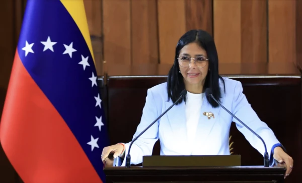 Venecuēlas pagaidu prezidente nomaina armijas vadību