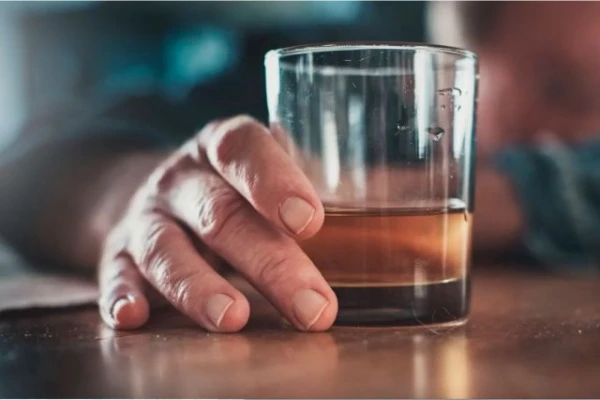 Hipotēze par «piedzērušo pērtiķi». Atrasts, kas vainīgs mūsu tieksmē uz alkoholu