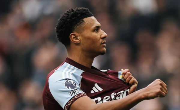 Anglijas čempionāts. «Aston Villa» pārspēja «West Ham» un pietuvojās trijniekam, kā arī citi rezultāti