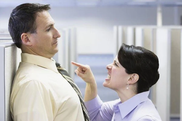 Kā pareizi reaģēt uz rupjību?