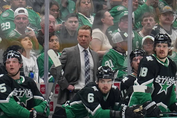 «Dalasas «Stars» kļuva par otro komandu, kas kvalificējusies NHL izslēgšanas spēlēm»