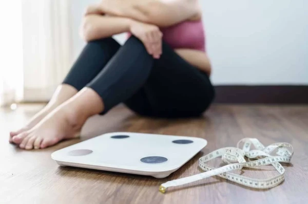 Kāpēc svars atgriežas pēc diētas: zinātnieku skaidrojums