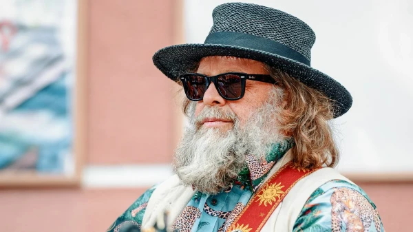 Boriss Grebenščikovs un viņa sieva ieguvuši Lielbritānijas pilsonību