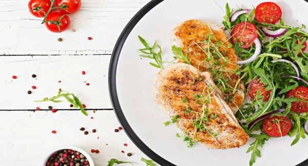 Vakariņas mierīgam miegam: ārste atklāja veselīga ēdiena noslēpumus