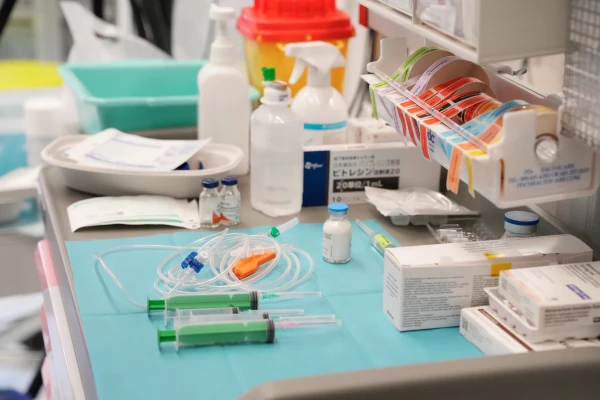 Aptauja: Latvijā 11% iedzīvotāju nav ikmēneša medicīnisko izdevumu