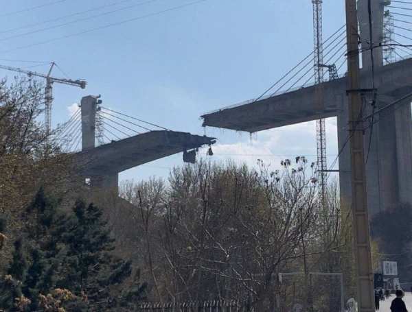 Tramps: Ir sagrauts Irānas augstākais tilts