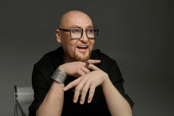 Исполнитель, переживший тяжелую борьбу с онкологией и зависимостями, признался, что не сможет завести детей.