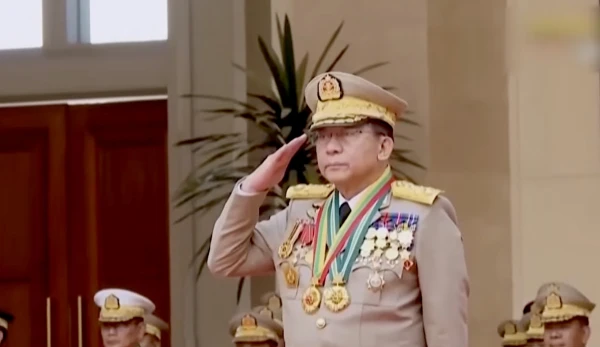 Par Mjanmas prezidentu ievēlēts bijušais huntas vadītājs