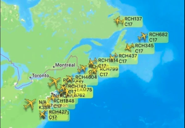 Milzīga ASV Gaisa spēku transportlidmašīnu C-17 virkne šķērso Atlantiju un virzās uz Irānu