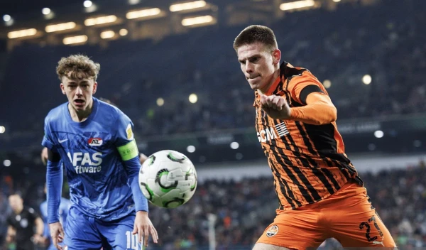 Konferences līga. «Šahtars» pārliecinoši uzvarēja «AZ Alkmaar» un citi 1/4 fināla pirmo spēļu rezultāti