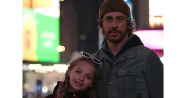 Fanu sajūsma: Maksima Galkina meita Liza pārsteidz ar līdzību Allai Pugačovai Ņujorkas foto