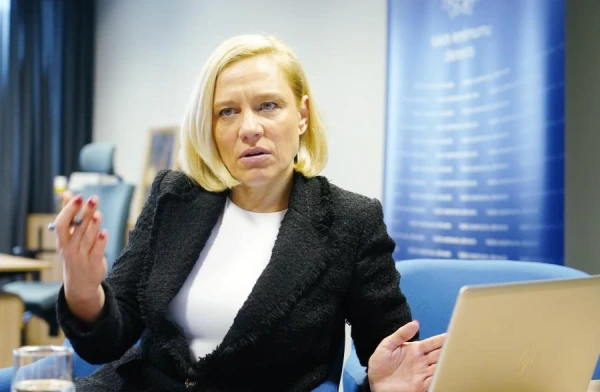 Ziņots, cik pērn algā saņēmusi VID vadītāja Šmite-Roķe