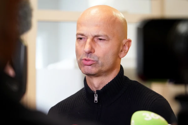 Skandāls ap VIP-zāli: Citskovskis atklāja Siliņas vizītes detaļas