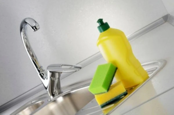 Kāpēc vērts nogriezt sūkļa stūri: noderīgi padomi