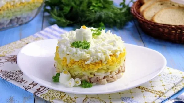 Maigs un gards salāti «Līgava»: soli pa solim recepte krāsainam ēdienam