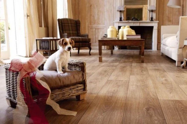 Vai dzīvoklī var atjaunot linoleju, izmantojot pieejamus līdzekļus?