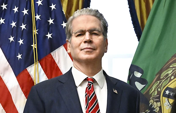 ASV nepagarinās izņēmumu sankcijās pret Krievijas un Irānas naftu