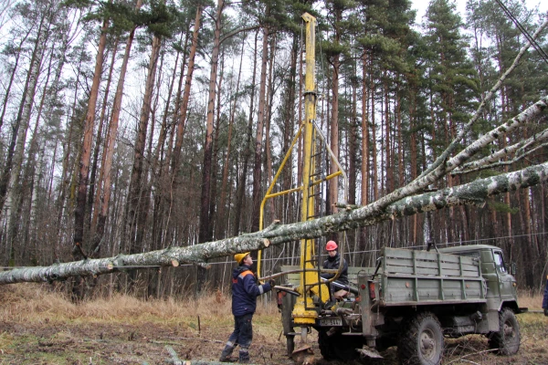 Tuvojas vētra: ko dara enerģētikas un dzelzceļa darbinieki