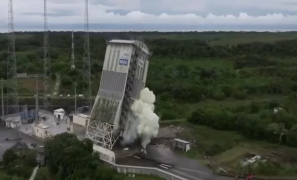 Eiropieši uzspridzinājuši starta kompleksu «Sojuz»