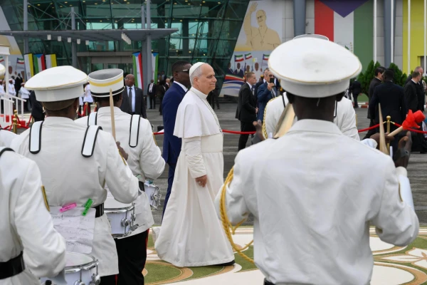 Pāvests aicina visā pasaulē atteikties no nāvessoda