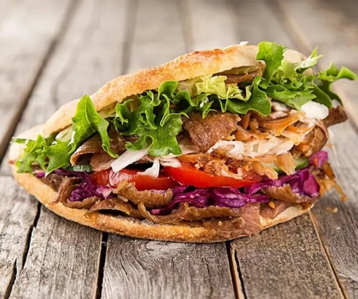 Olbaltumvielām bagāts plācenis no divām sastāvdaļām: piemērots gan sāļiem, gan saldiem pildījumiem