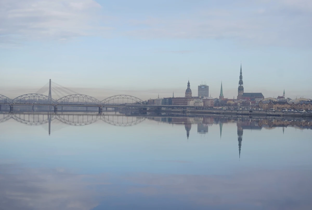 Lietus sāksies dienas otrajā pusē: vakarā nokrišņi skars gandrīz visu Latviju