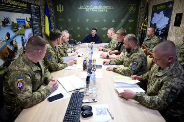 Глава Украины Владимир Зеленский с военными
