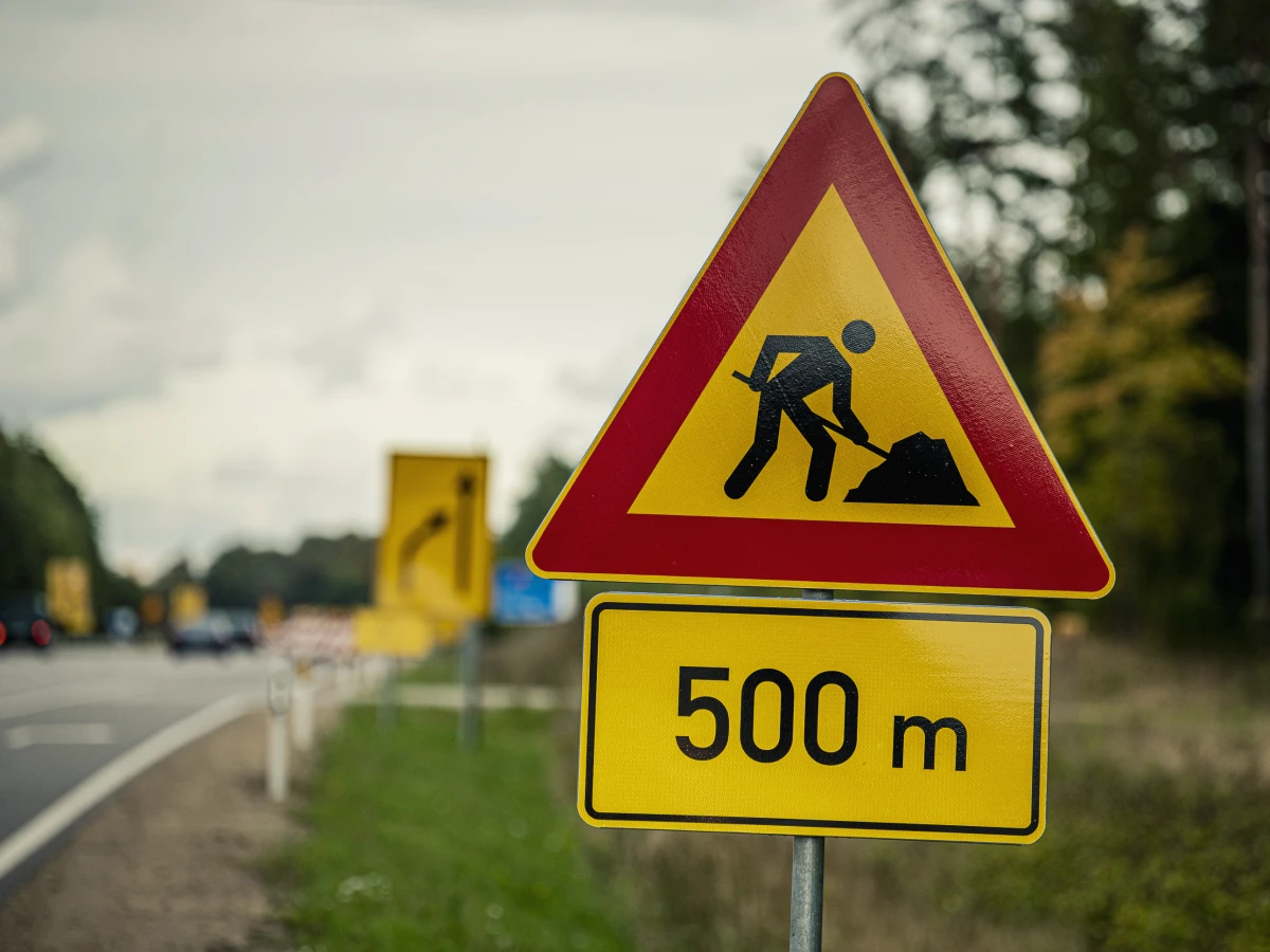 Svarīgi autovadītājiem! Pie Ādažiem un uz Rīgas apvedceļa notiks remontdarbi
