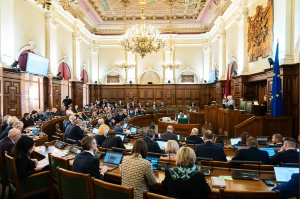 Saeima neskata iedzīvotāju iniciatīvu par pensiju uzkrājumu izņemšanu