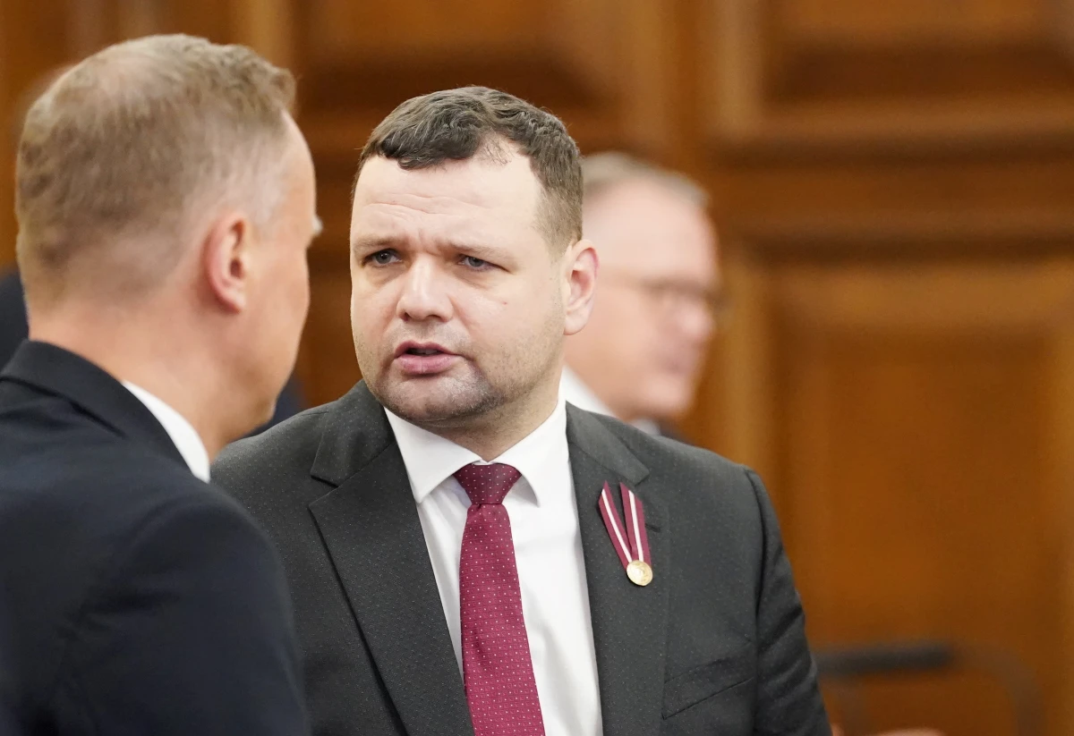 Uzulnieks: Valdībai vajadzēja nostrādāt līdz vēlēšanām