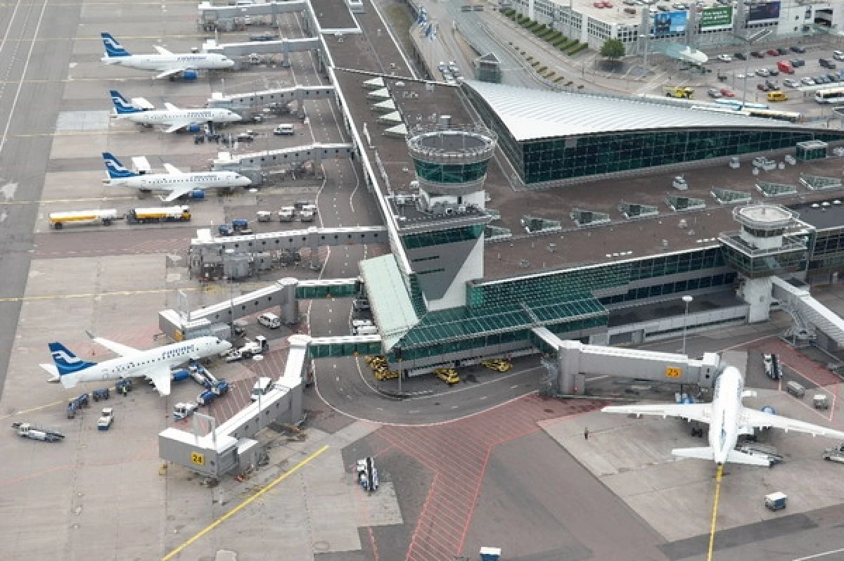 Dronu apdraudējuma dēļ Helsinku lidosta īslaicīgi aptur darbu