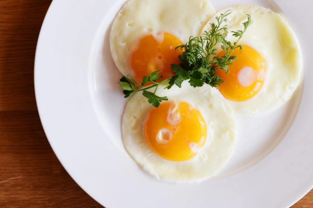 Pufīgas omletes noslēpums: viena vienkārša sastāvdaļa