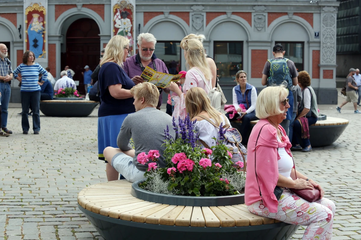 Vienojas par tūrisma nodevas palielināšanu līdz 2 eiro